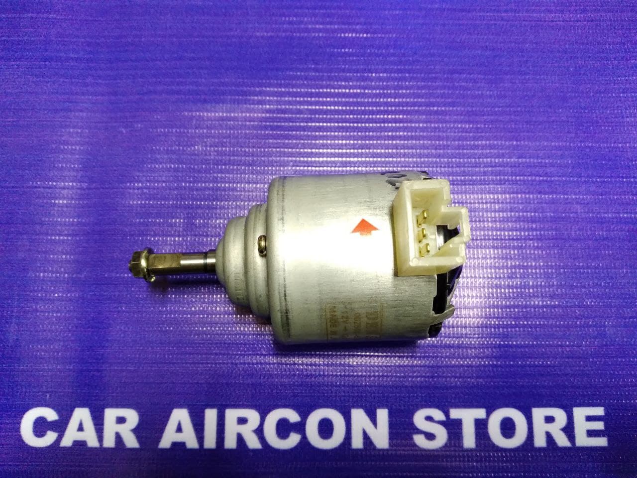 TOYOTA HIACE D4D commuter REAR car aircon blower motor RIGHT (3pin