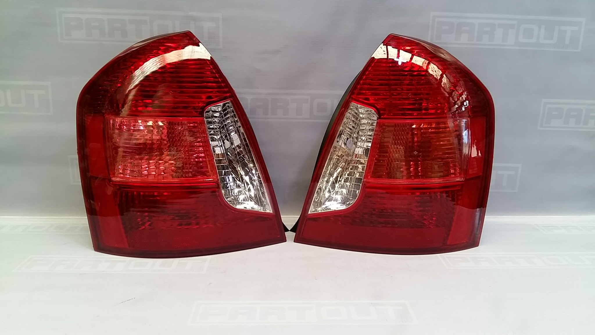 ROC HYUNDAI ACCENT TAIL LIGHT TAIL LAMP FOR 20062010 Lazada PH