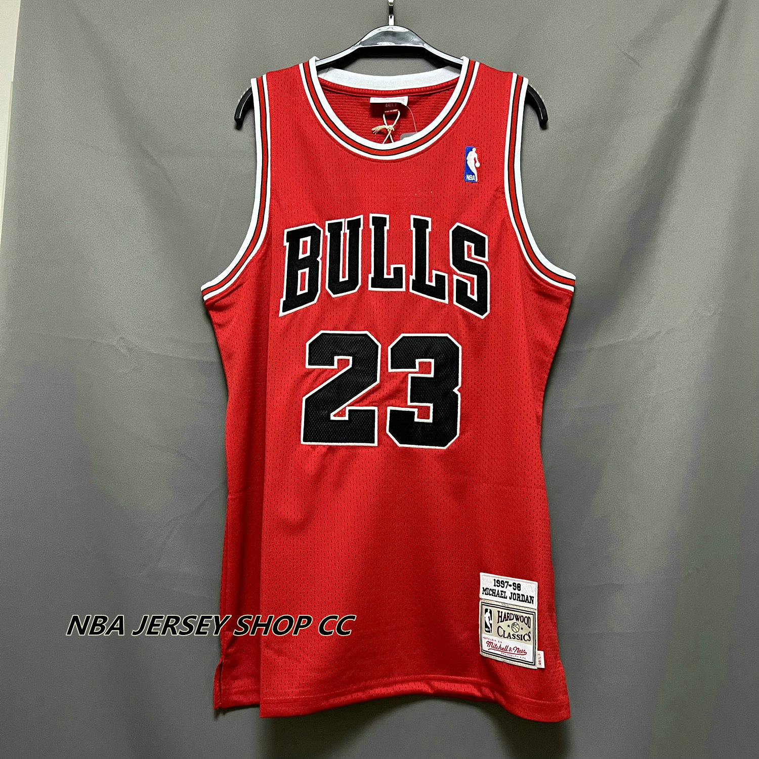 Mitchell & Ness Men's 1997 Chicago Bulls Michael Jordan #23 Red