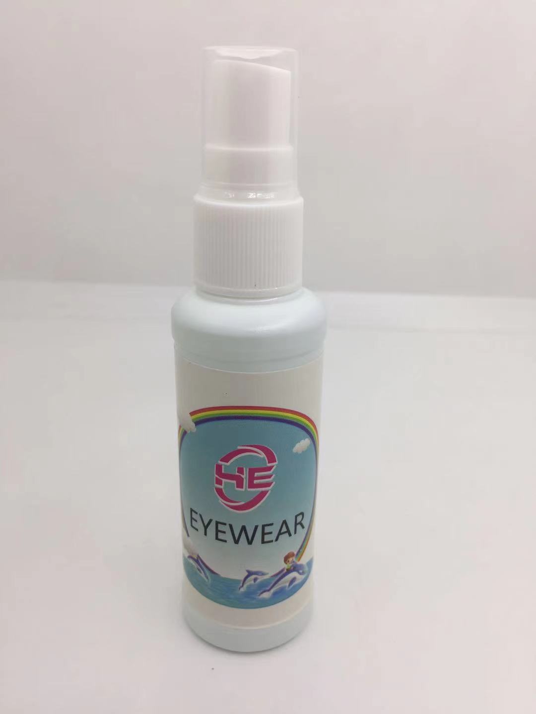 Cleaning solution for glasses/Artifact for efficiently cleaning lens