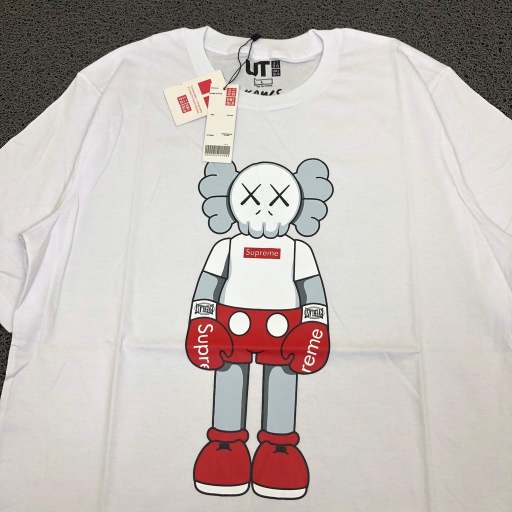 Supreme 2025 x uniqlo