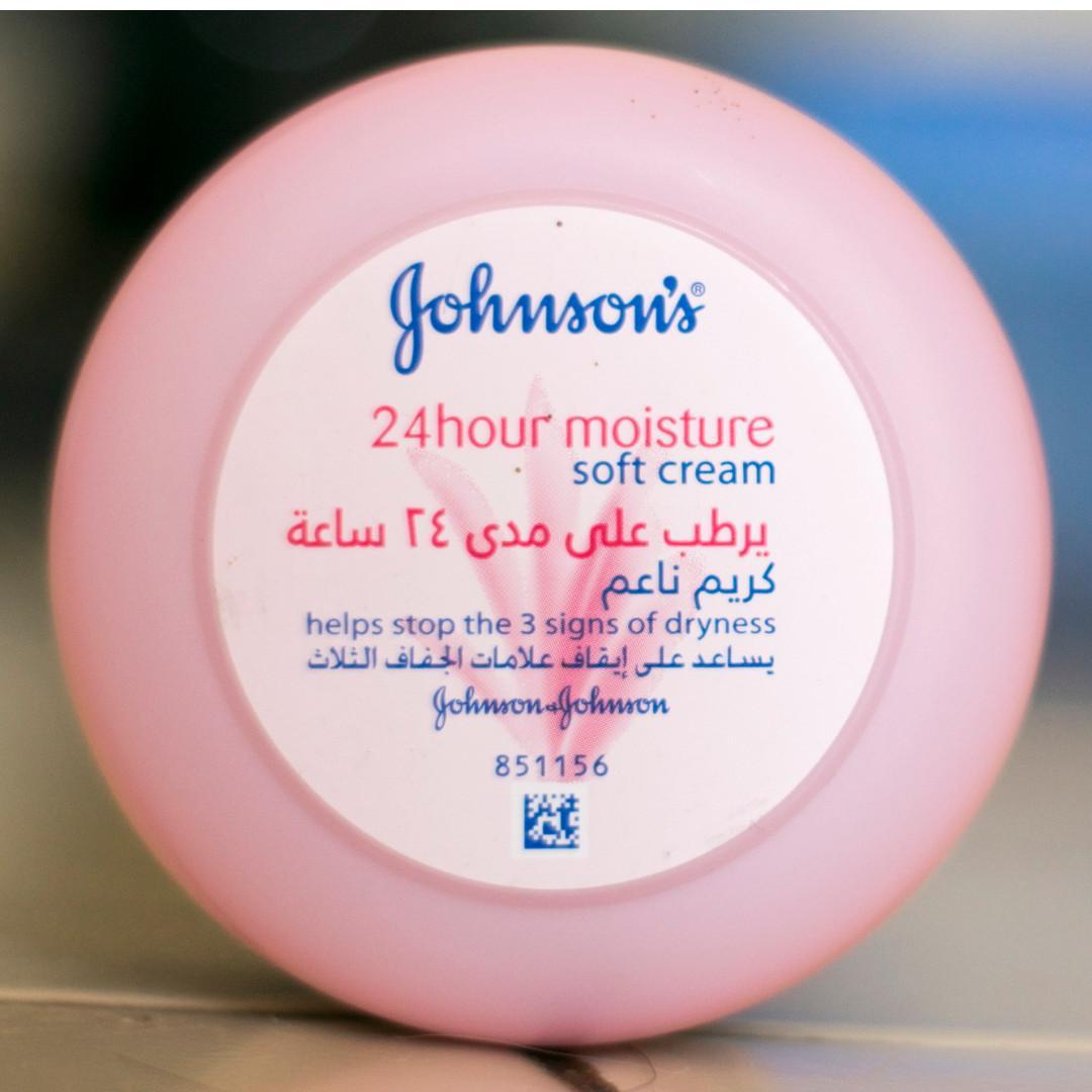 Johnsons 24hour Moisture Soft Cream 200ml Lazada PH
