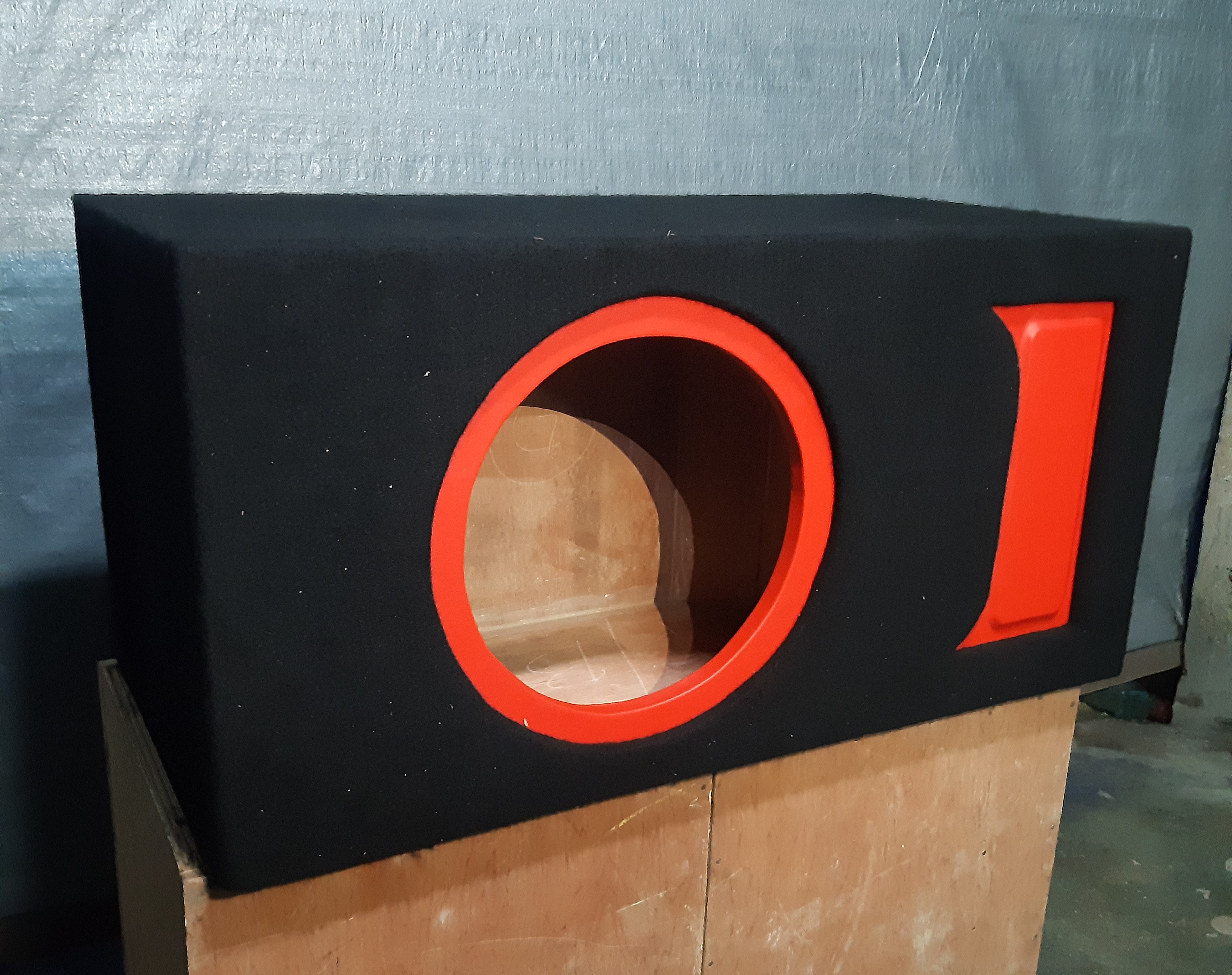 12 t line subwoofer box