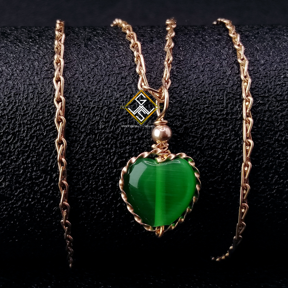 10K GOLD JADE NECKLACE 