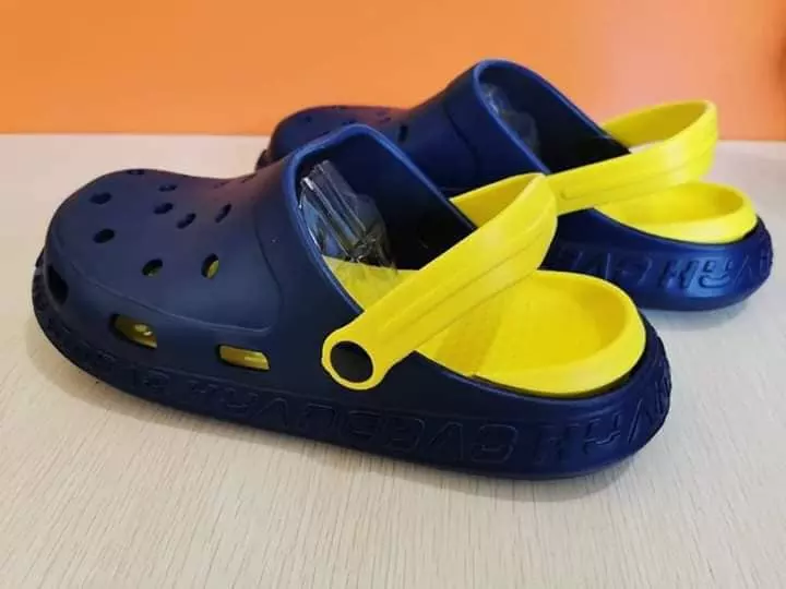 crocs style sandals