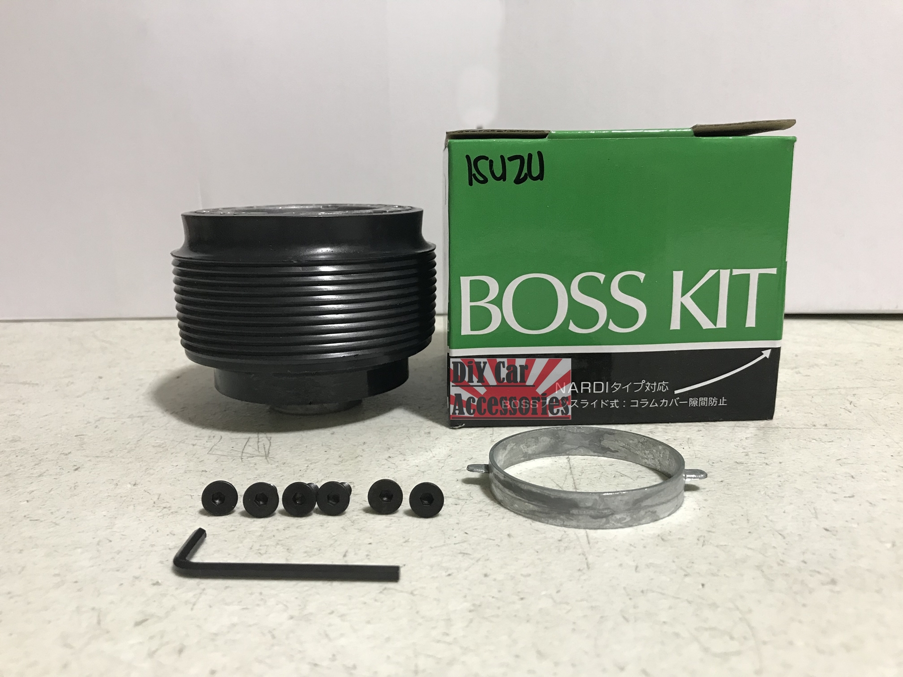 BOSS KIT Steering Wheel Hub Adapter For ISUZU NEW / HILANDER /CROSSWIND