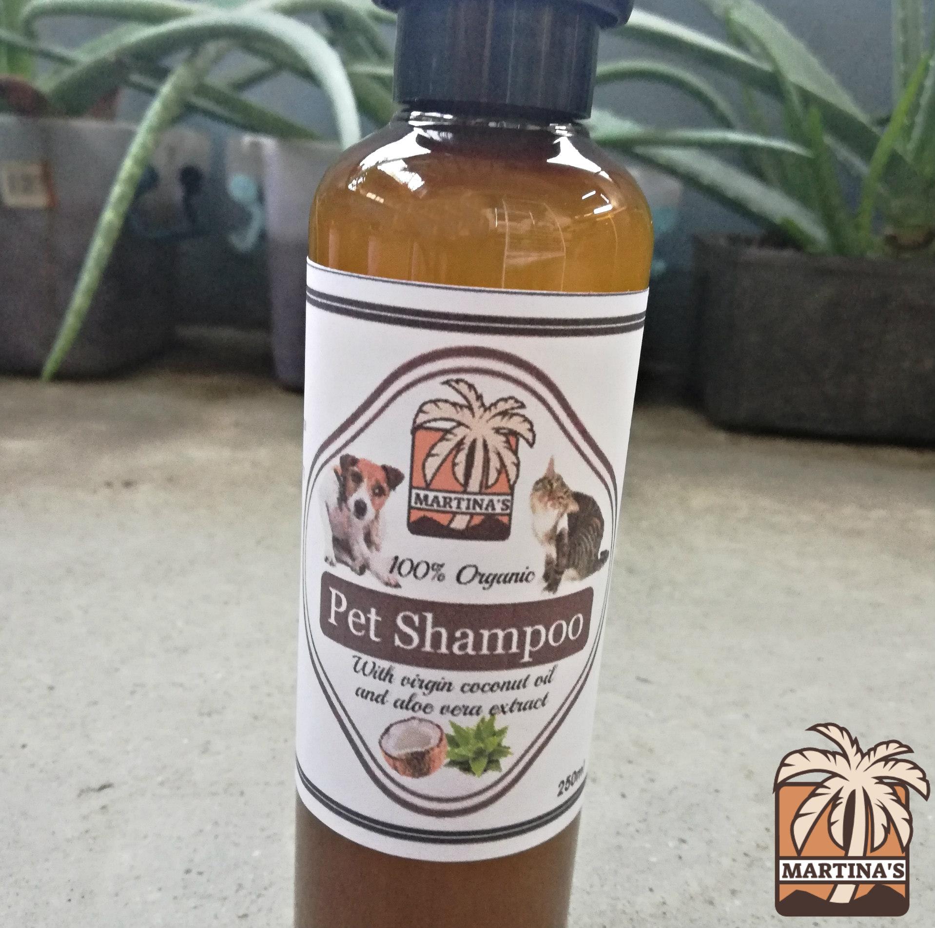 Martina's Pet Shampoo and Conditioner (1 x 250ml) Dog Shampoo With Aloe