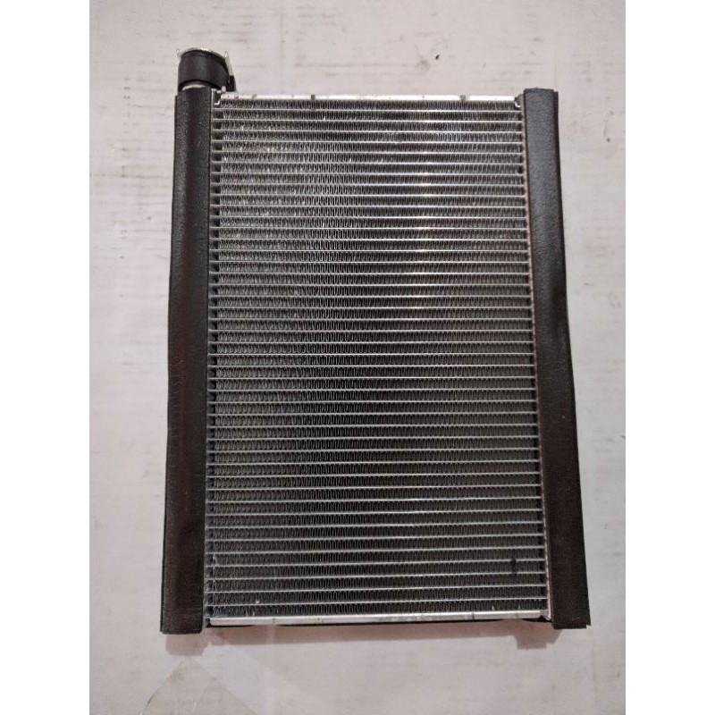 Nissan NV350 Urvan (2015+) Front Evaporator Laminated Cooling Coil