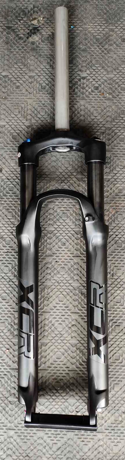 Fourche SR Suntour XCR Air LO-R – 27,5 Pouces, 1-1/8 – Suspension Air – Neuve