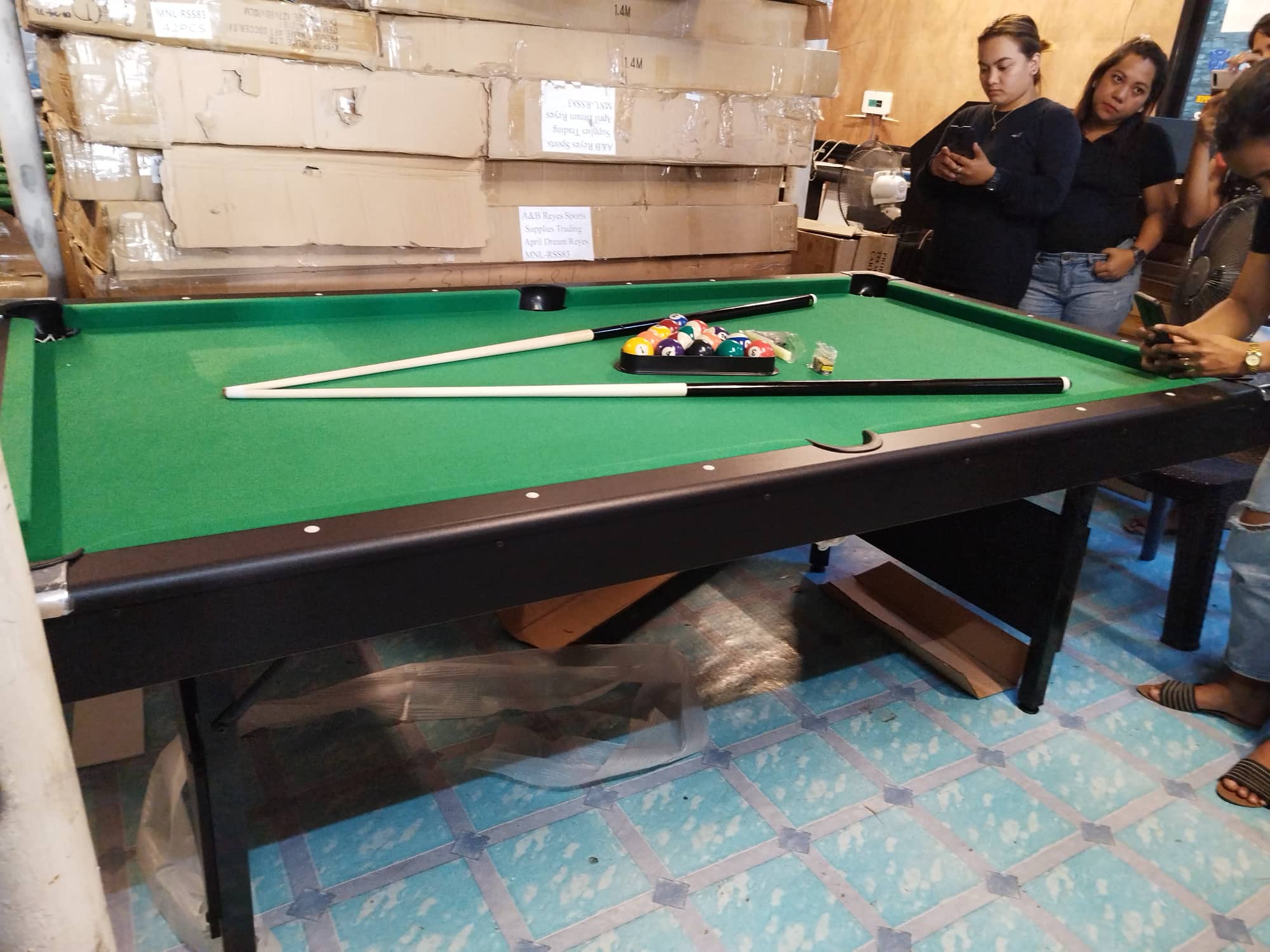 1 SET 4X7 FT FOLDABLE IMPORTED BILLIARD TABLE/LAMESA NG BILYARAN