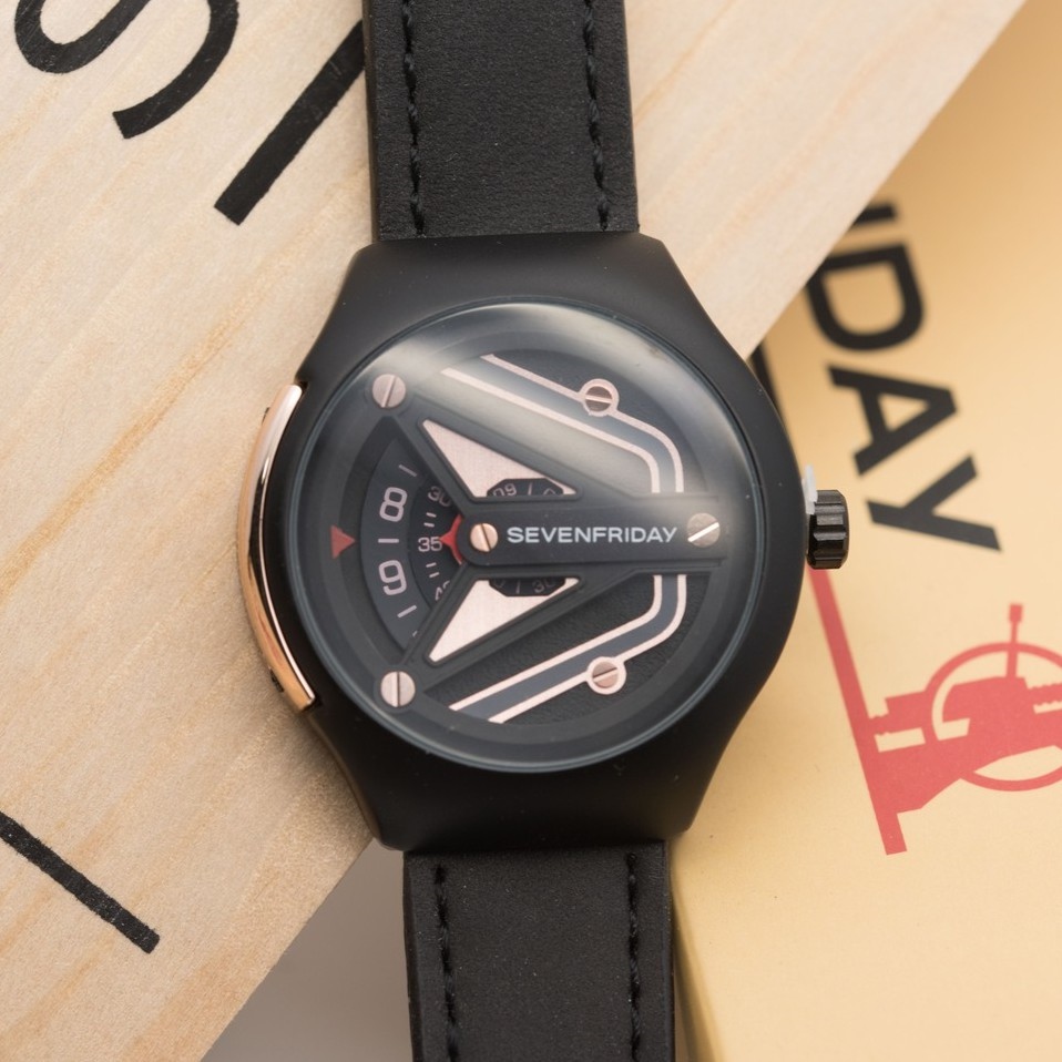sevenfriday round watch