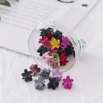 plastic flower hair clips