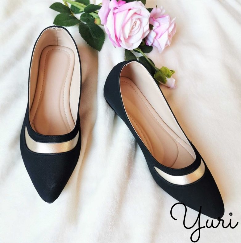 trendy ballet flats