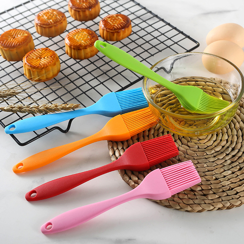Silicone Basting Pastry Brush Spread Oil Butter Sauce Marinades for BBQ  Grill Baking Kitchen Cooking, Baste Pastries Cakes Meat Sausages Desserts, Food  Grade, Dishwasher safe 