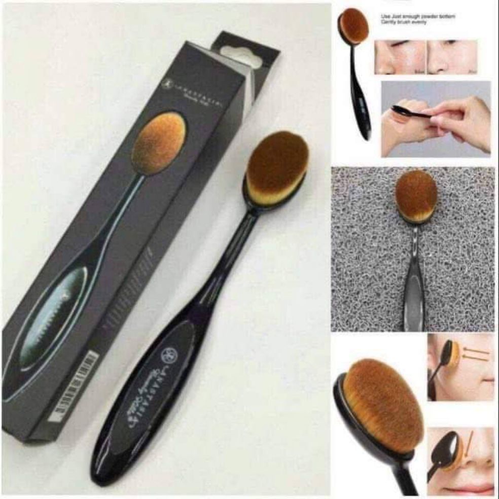 paddle brush makeup