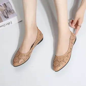 trendy flat shoes
