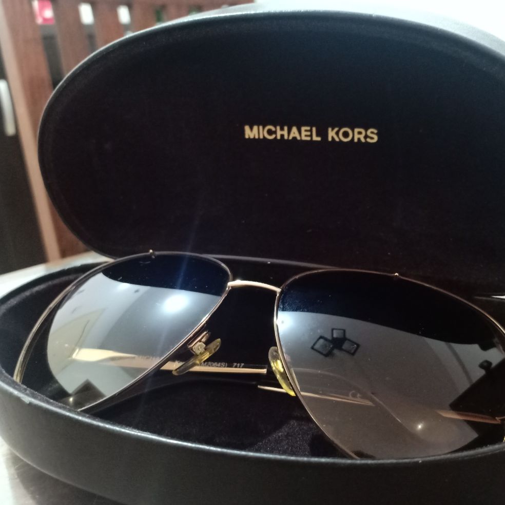Amazoncom Michael Kors sunglasses for womens 54 mm Brisbane Light  GoldBlackDark Grey Gradient One Size  Clothing Shoes  Jewelry