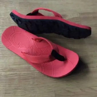 red flip flops