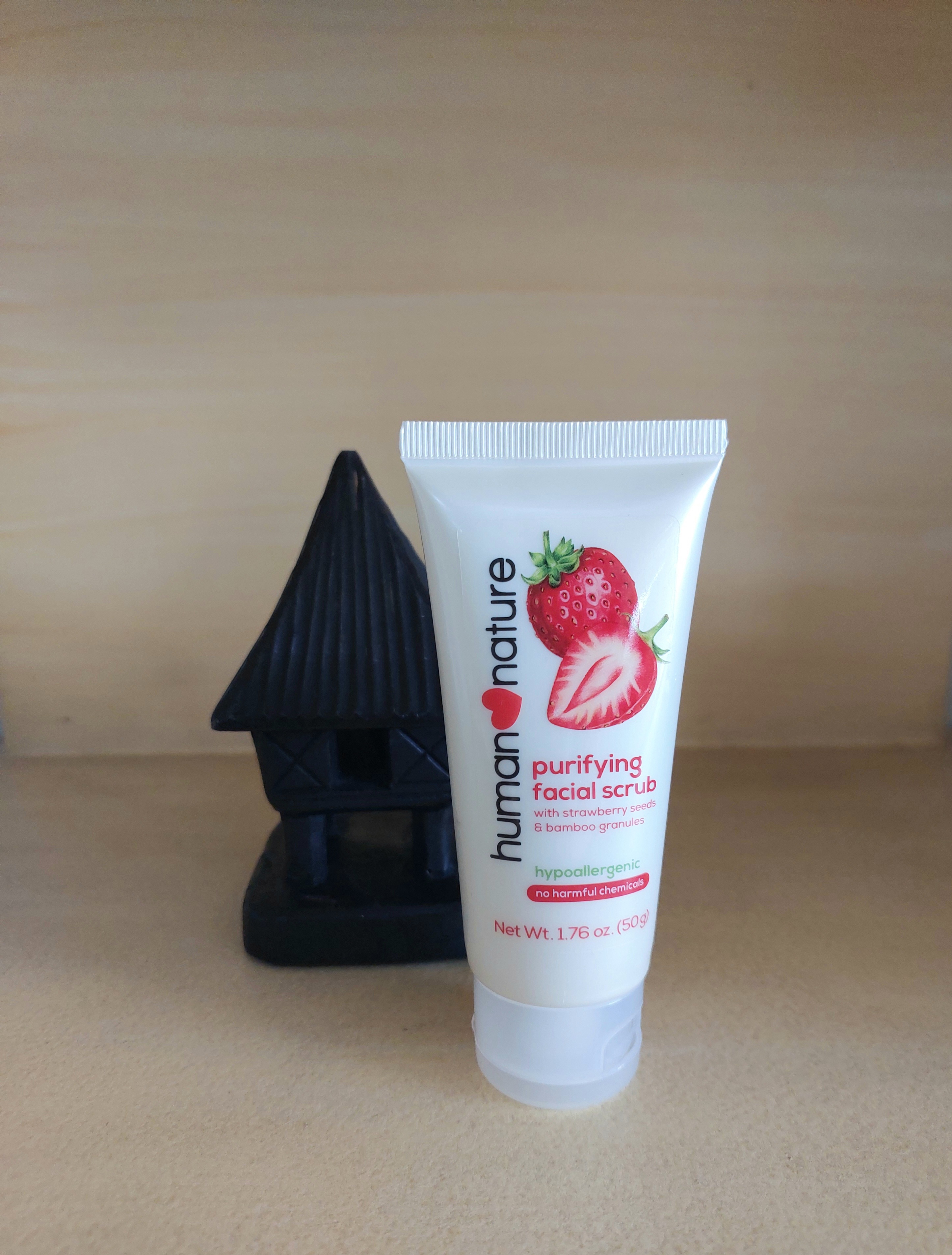 Natural Purifying Facial Scrub 50g with Strawberry seeds and bamboo