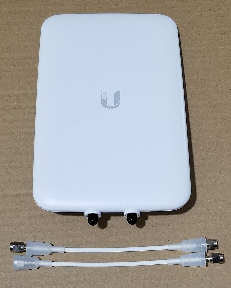 Ubiquiti UniFi UMAD Directional DualBand (5GHz, 2.4GHz) Antenna for