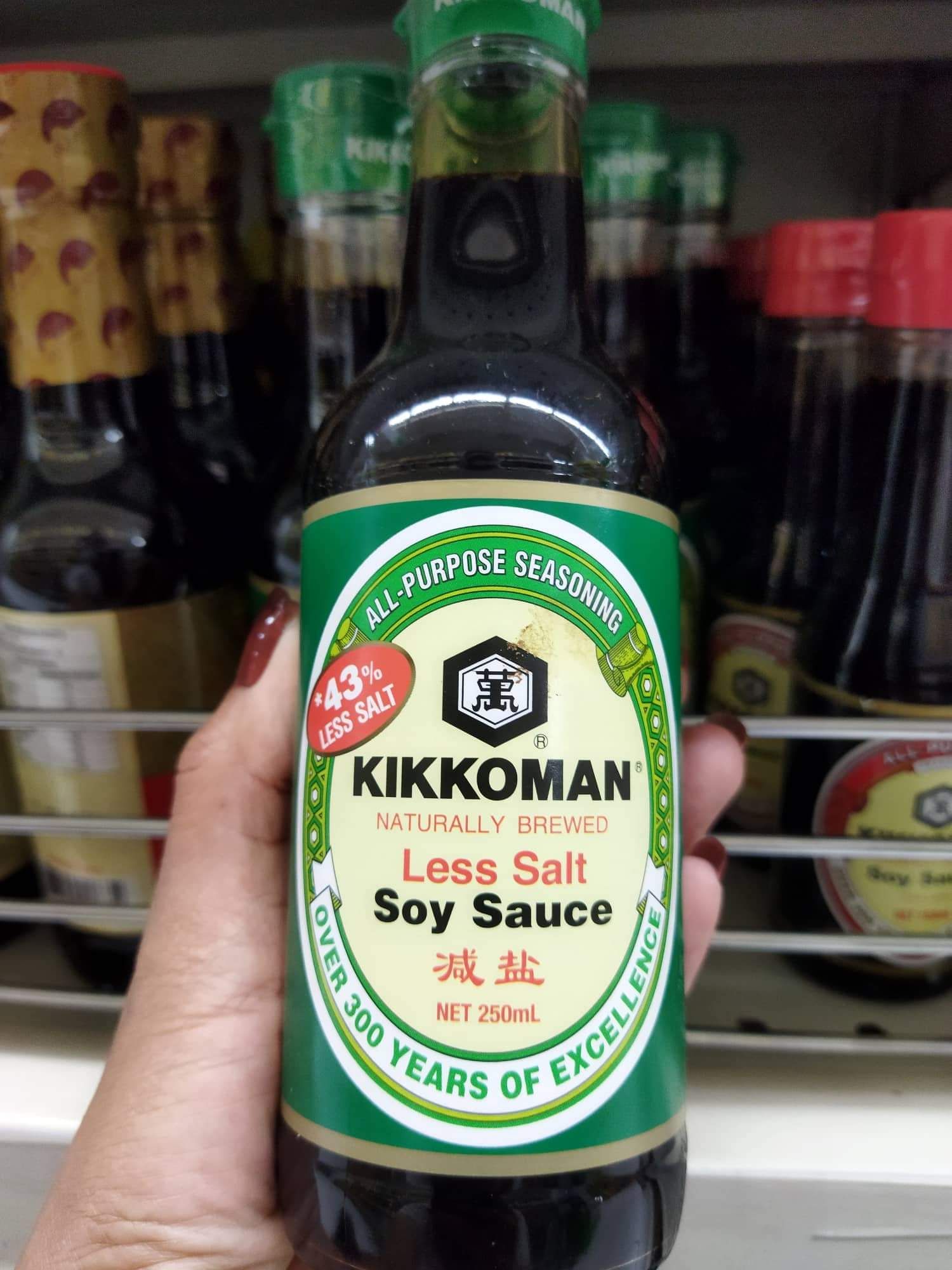 KIKKOMAN SOY SAUCE, NATURALLY BREWED, All Purpose seasoning (250 mL