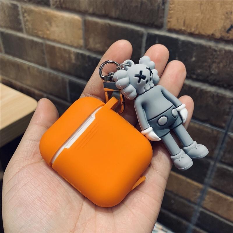 Trend KAWS Doll Key chain Street Art review and price