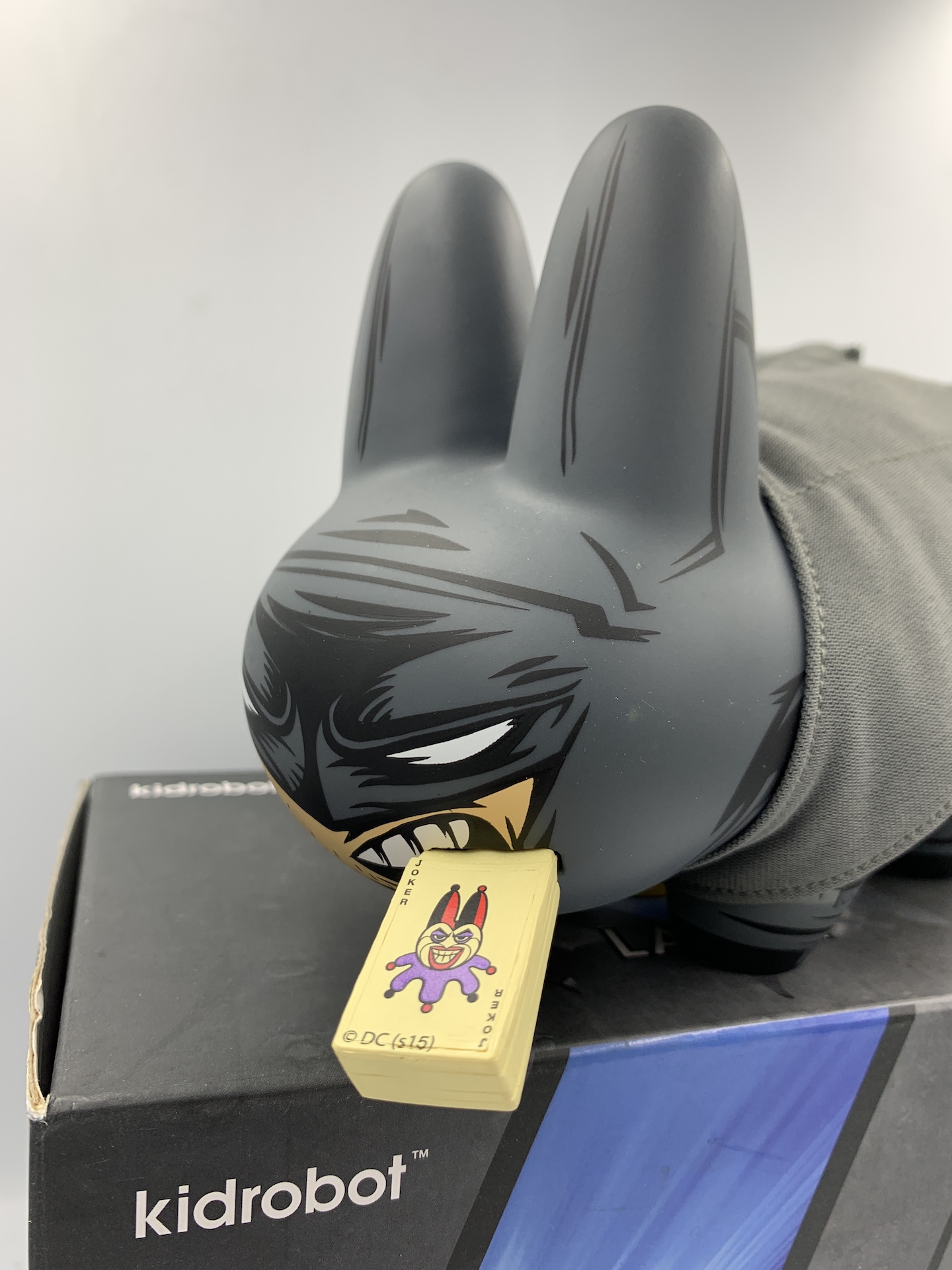 KIDROBOT DC COMICS BATMAN LABBIT 7 INCH VINYL BY KOZIK | Lazada 