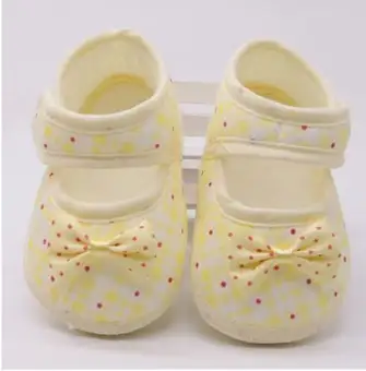 infant yellow shoes