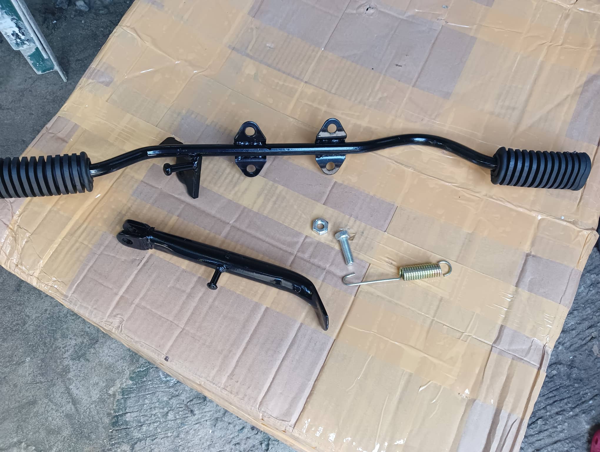 XRM 110/WAVE 100 FOOTREST BAR ASSY WITH SIDE STAND STEEL Lazada PH