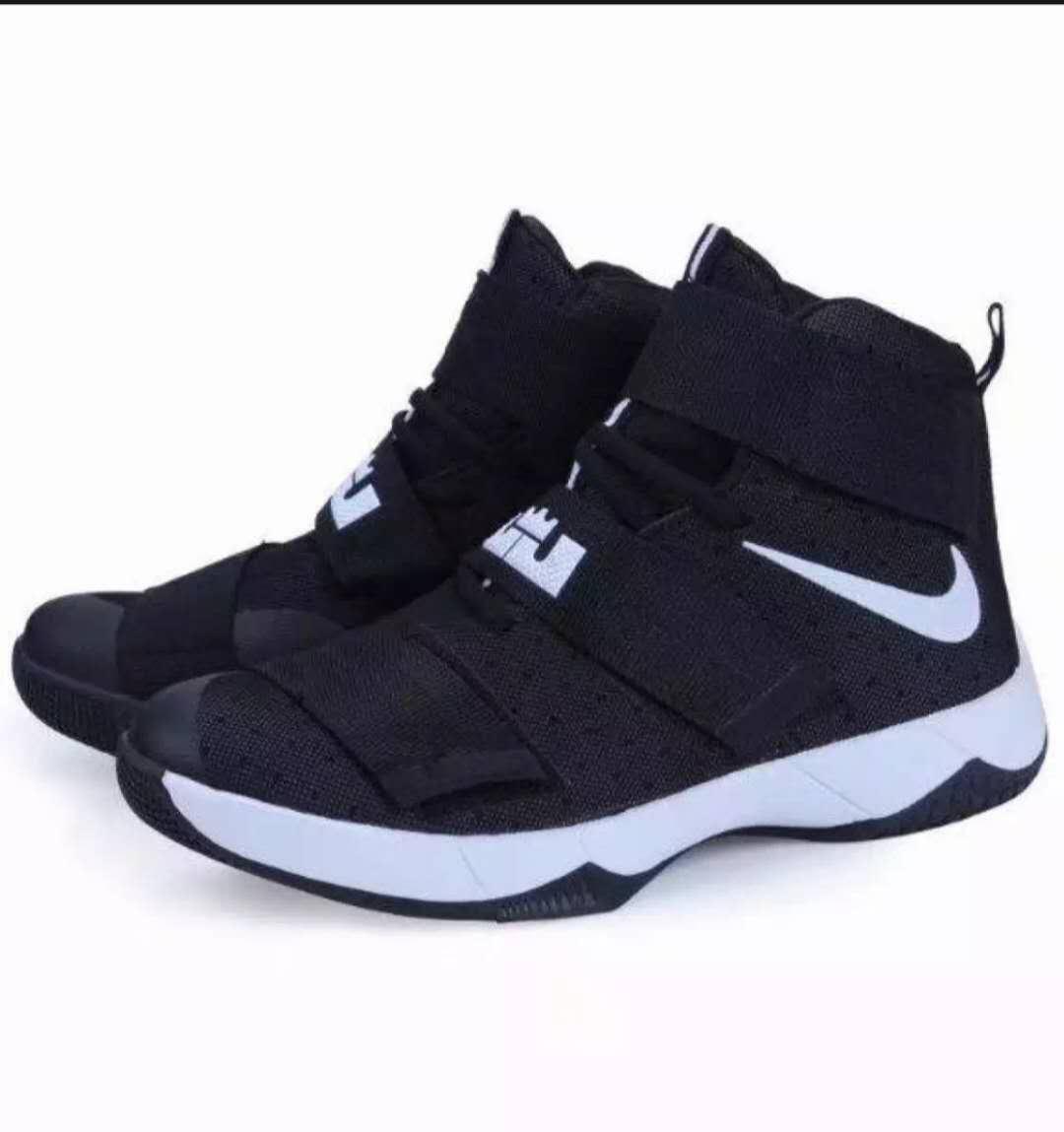 lebron james youth basketball shoes