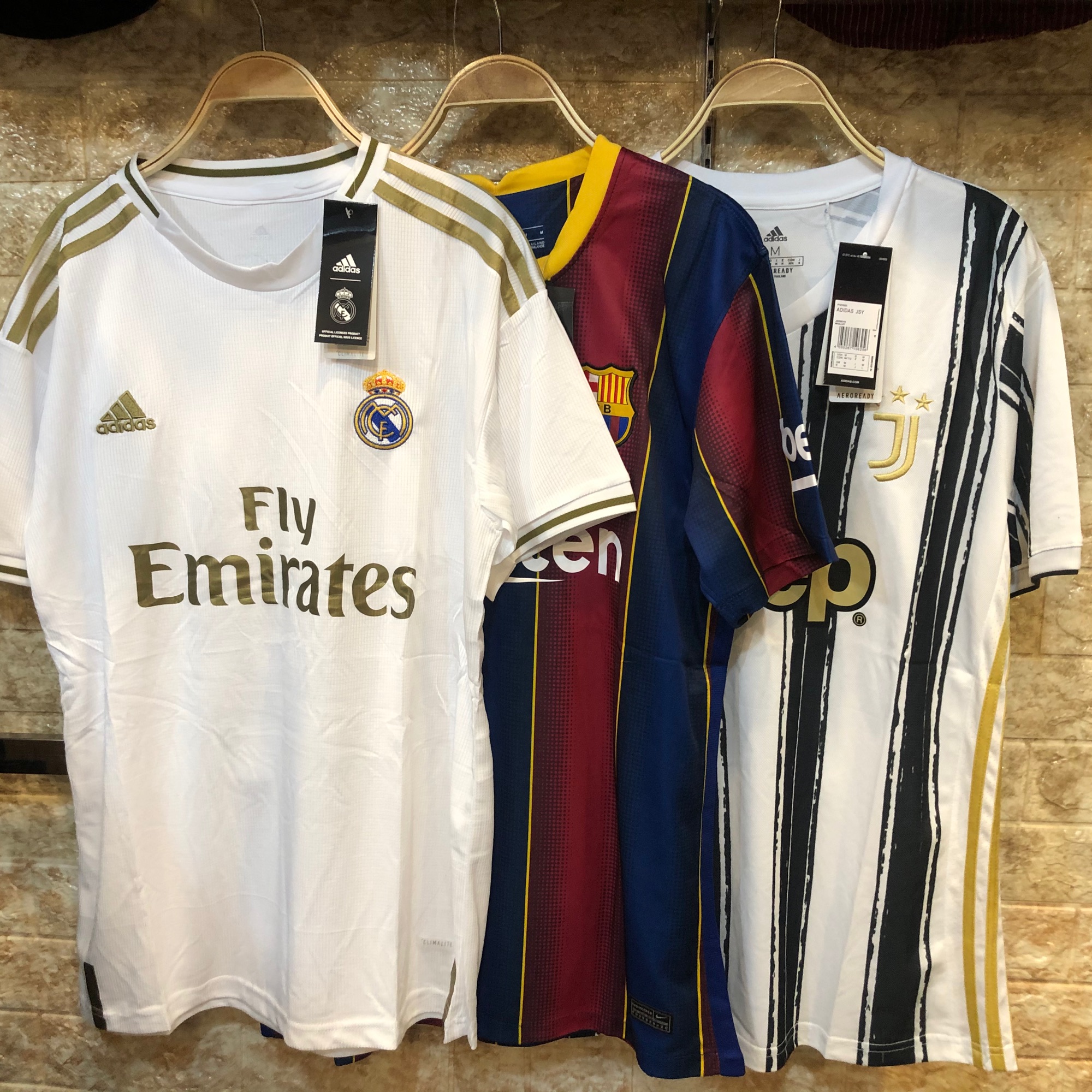 Football shirt collection Emirates 
