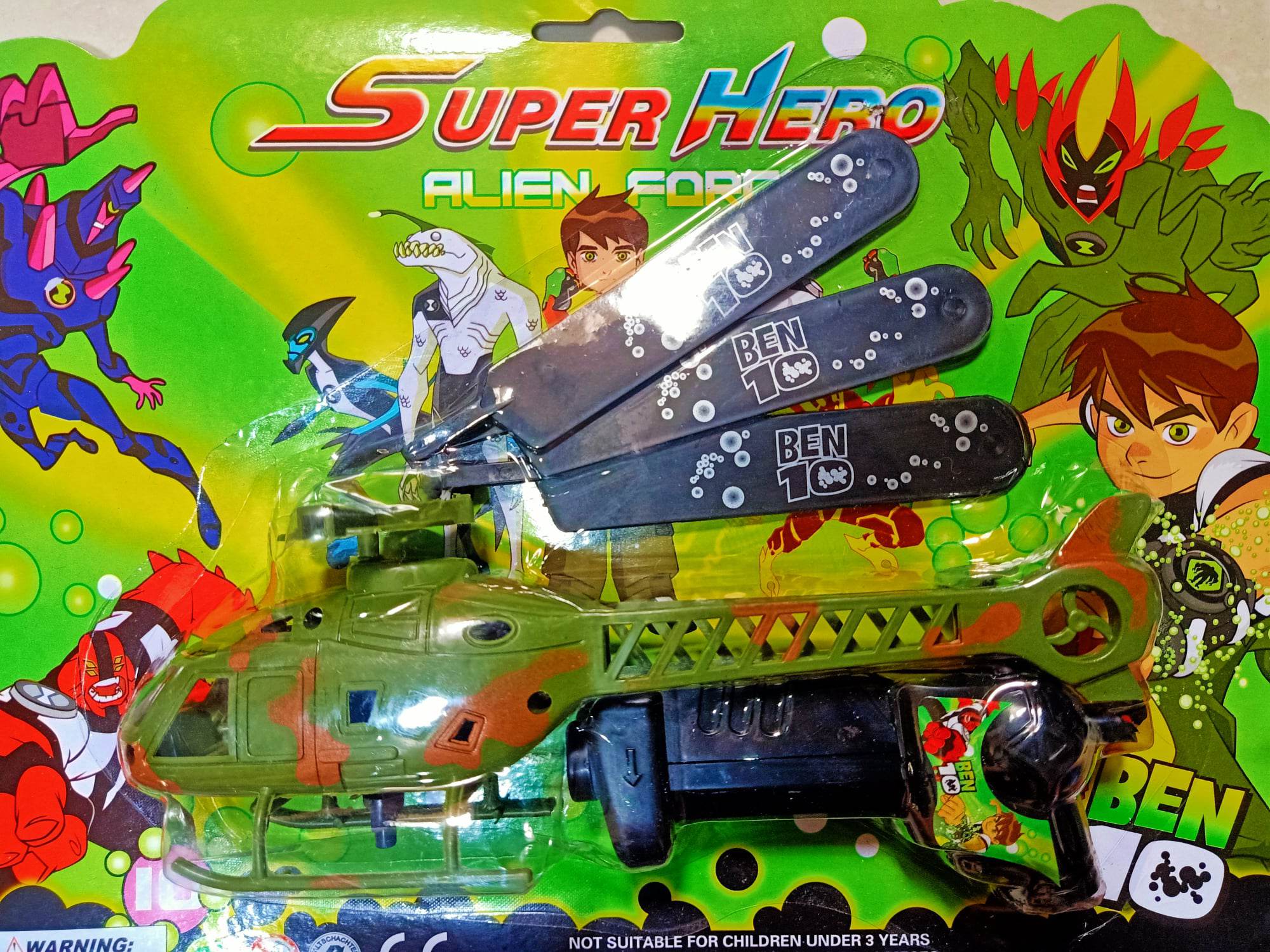 Ben 10 store helicopter toy