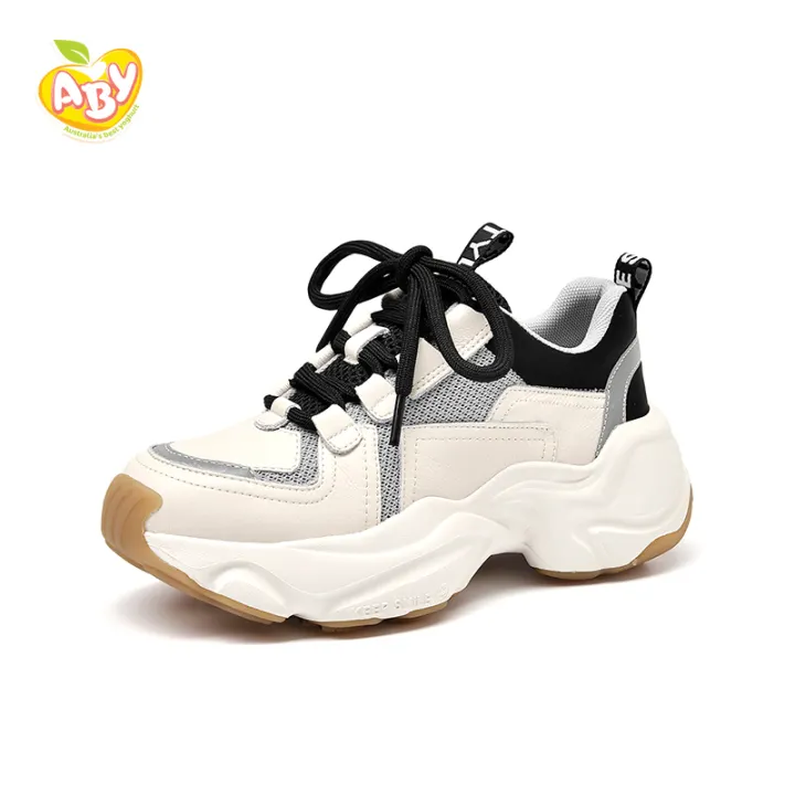 retro casual sneakers