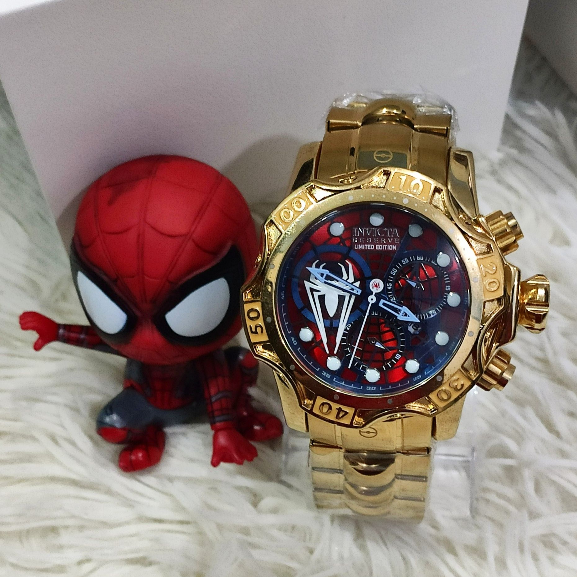 Invicta spiderman outlet