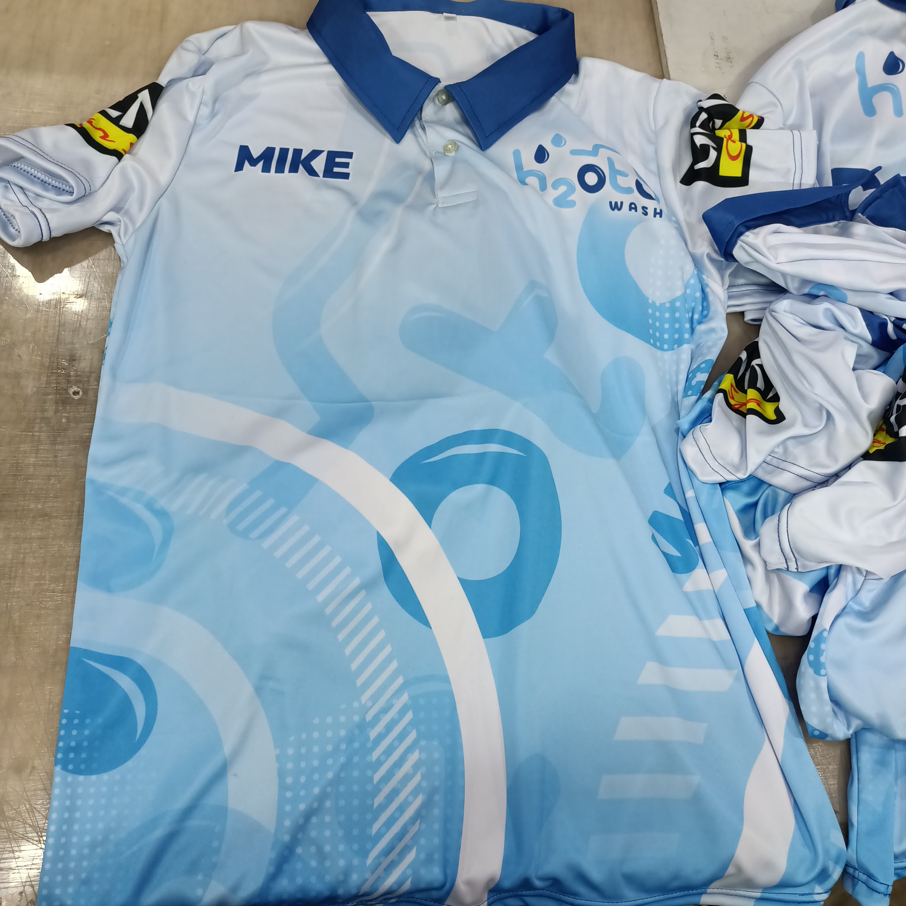 FULL SUBLIMATION OFFICE UNIFORMS WITH COLLAR AND BOTTONES (WE CUSTOMIZE ...