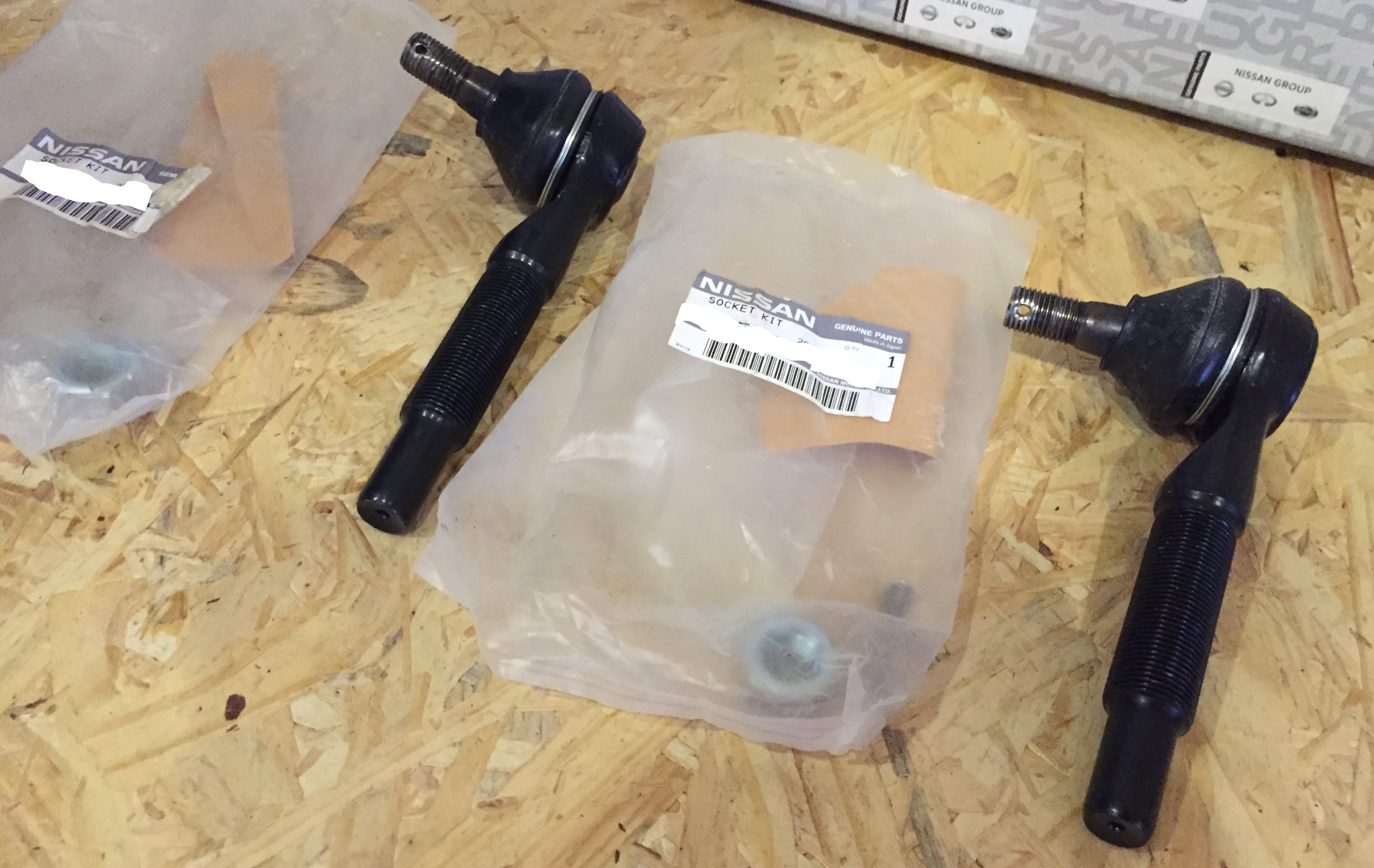 Roadsafe 4wd Tie Rod End Left for Nissan Patrol GU S2 6/01-8/04 main image 1