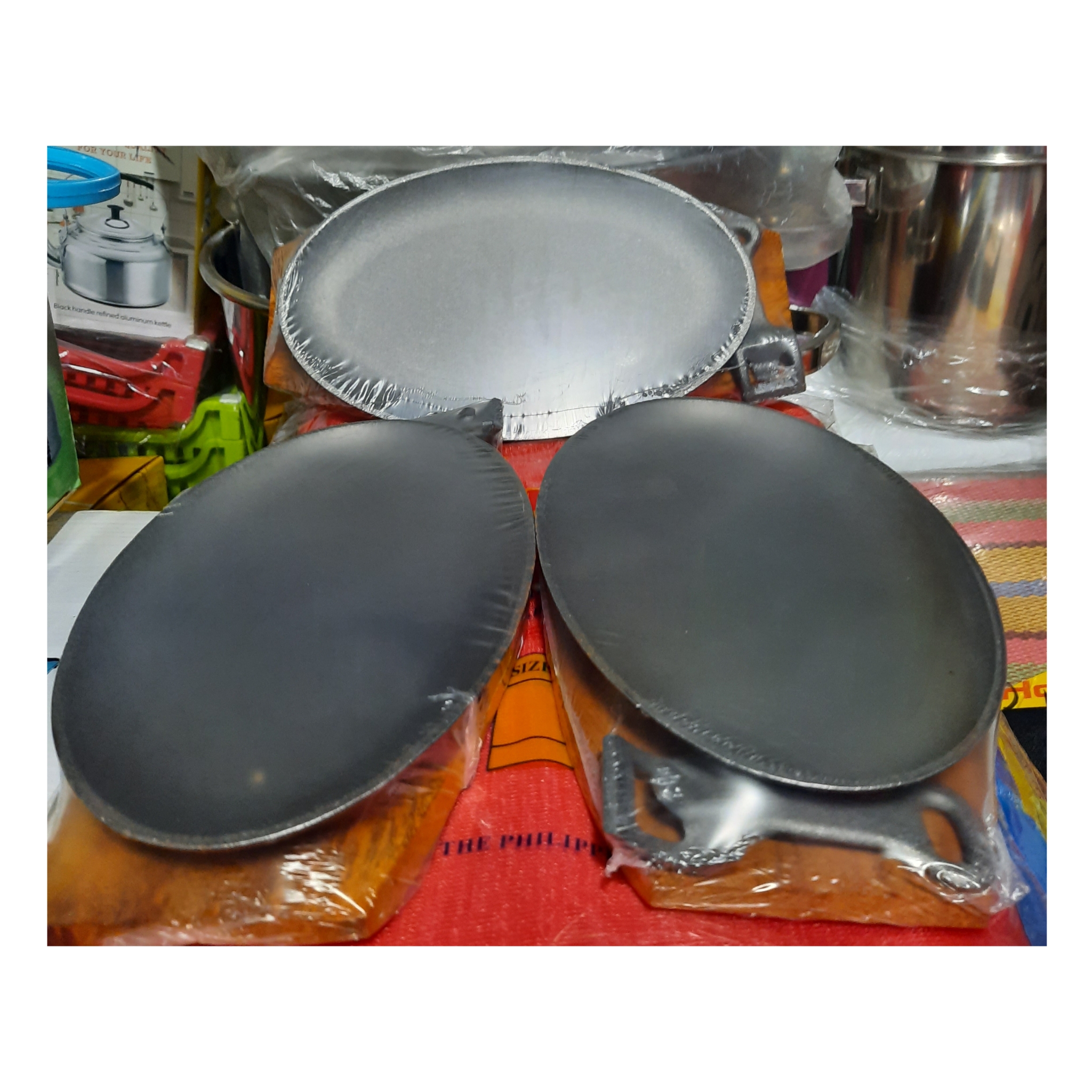 Sizzling Plate Oval High Quality Plates with Wooden Base and Picker