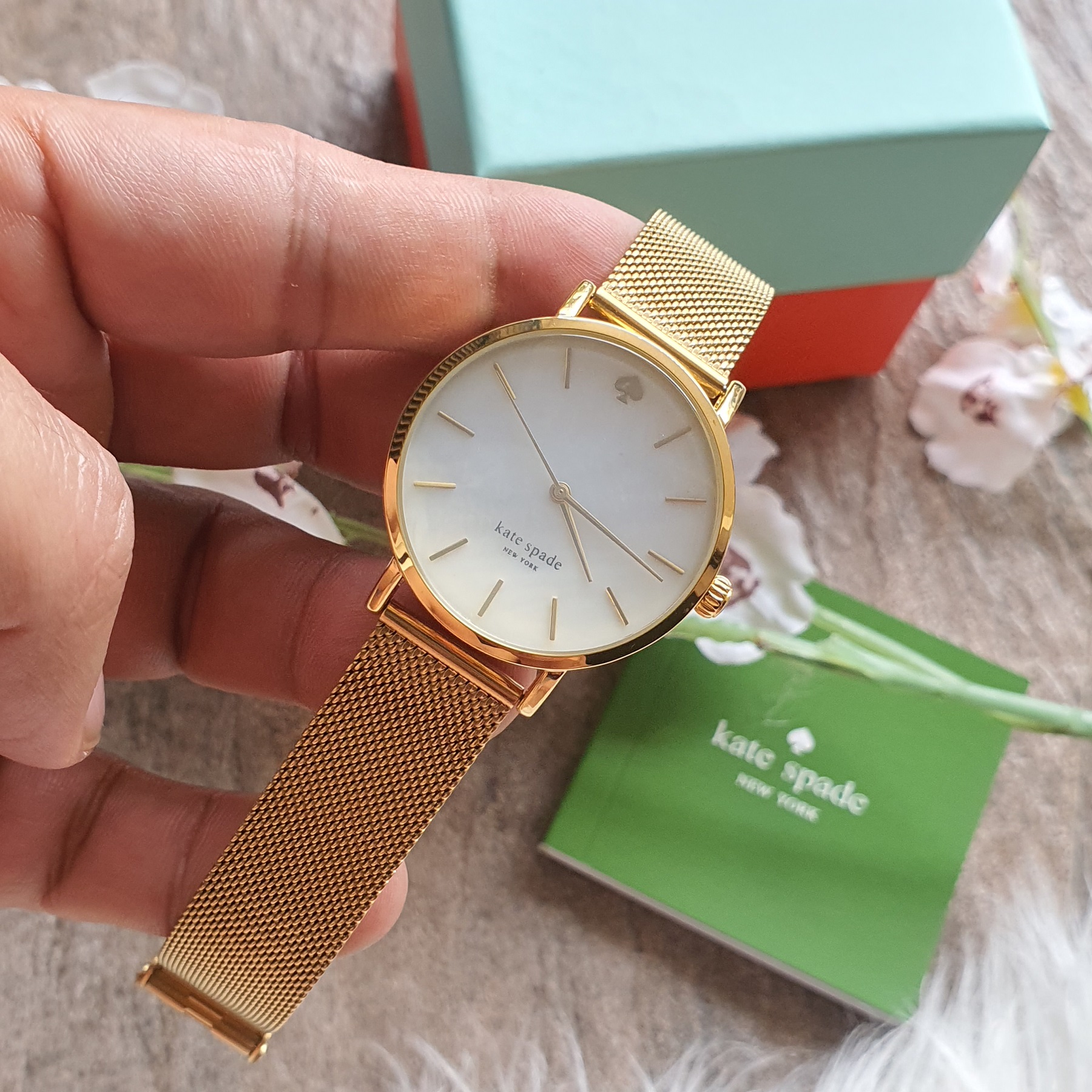 Kate Spade New York Threehand White Dial Gold Tone Stainless Steel