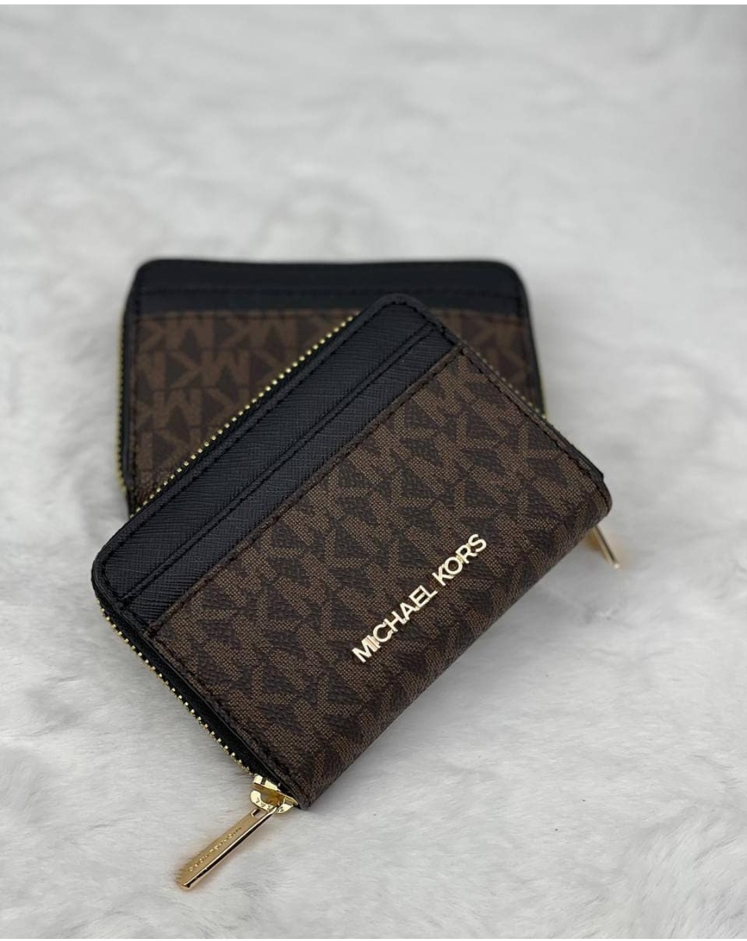 Michael Kors Jetset Travel Small Zip Around Card Case Wallet Brown