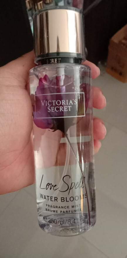 Victoria's Secret 'Love Spell Water Blooms' Fragrance Mist *Lightly Used 