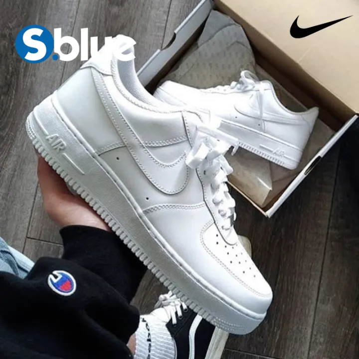 white nike shoes original