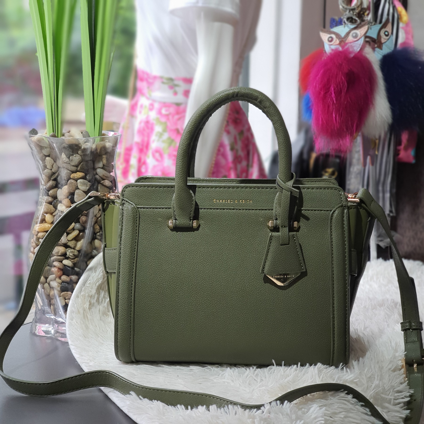 Charles and keith 2025 green sling bag