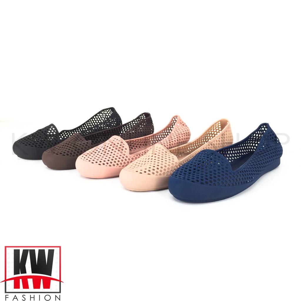 slip on jelly shoes