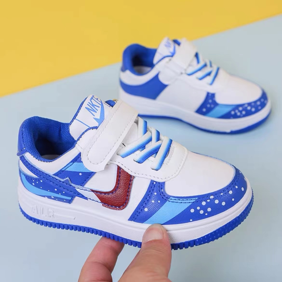 kids shoes new fashion korean child sneakers nonslip velcro shoes for