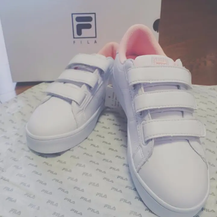 fila court deluxe strawberry milk