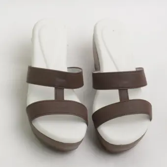 comfy wedge sandals