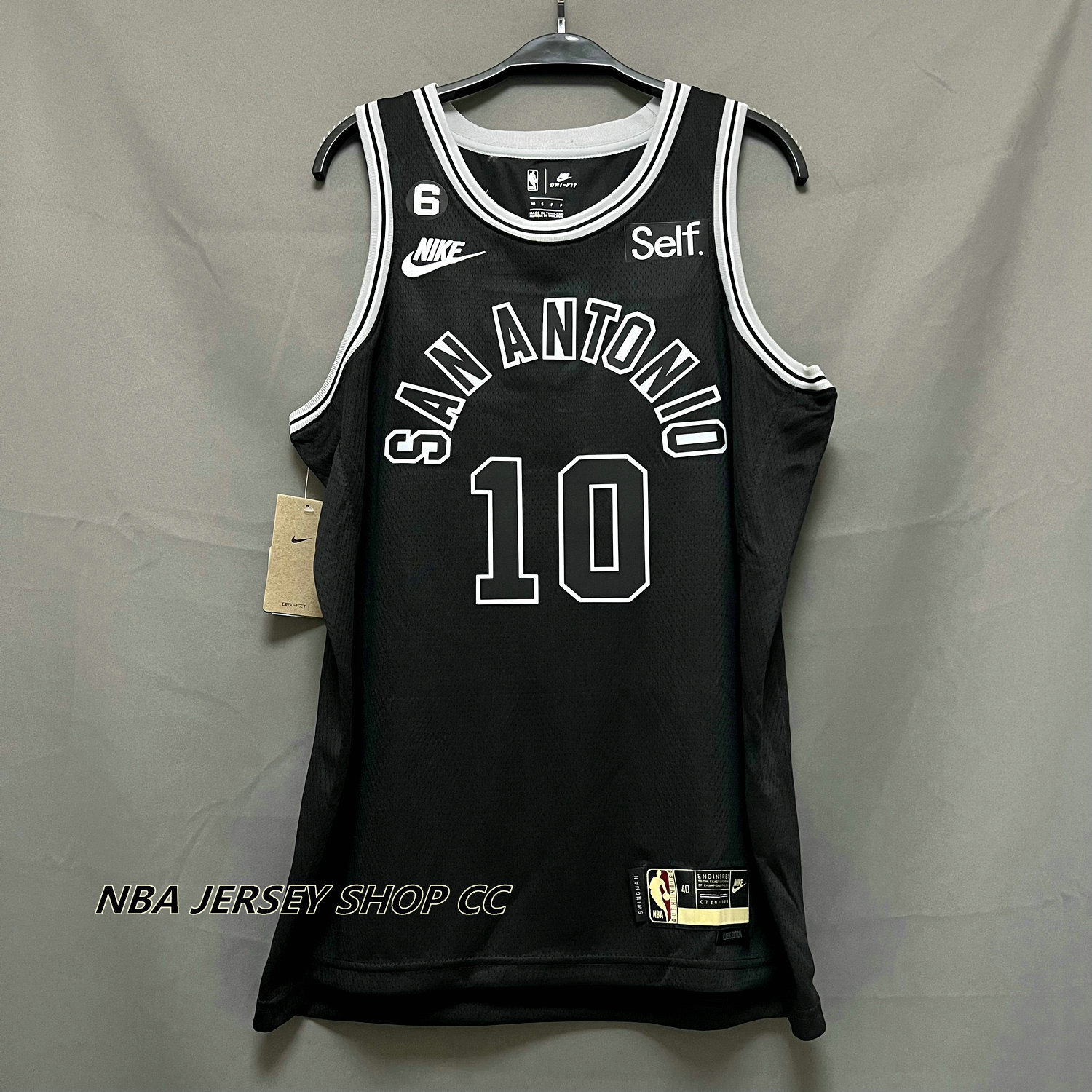 Nike Men's San Antonio Spurs Jeremy Sochan #10 Black T-Shirt