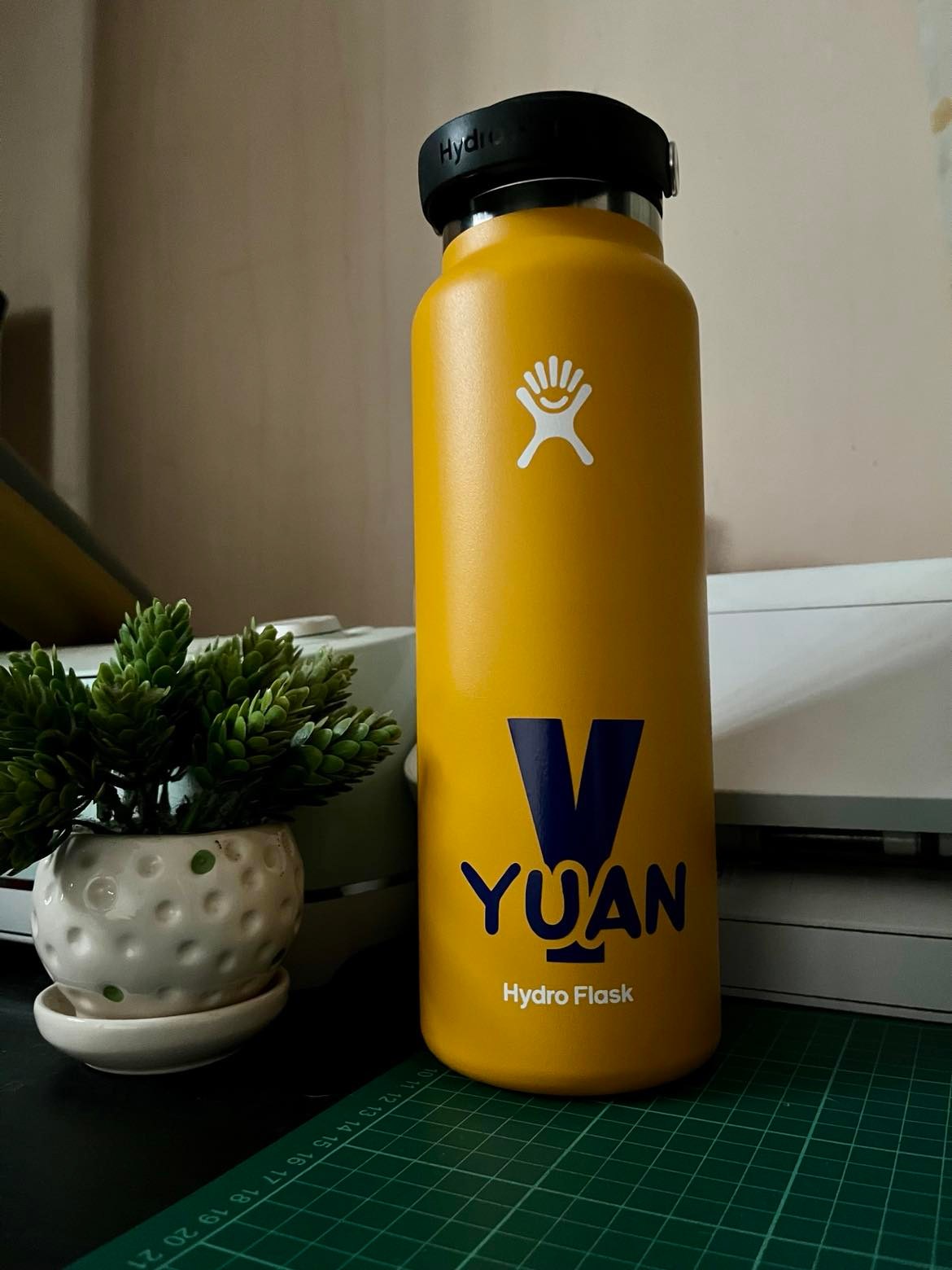 Personalized (1) Initial Name Sticker for tumbleraquaflaskhydro flask