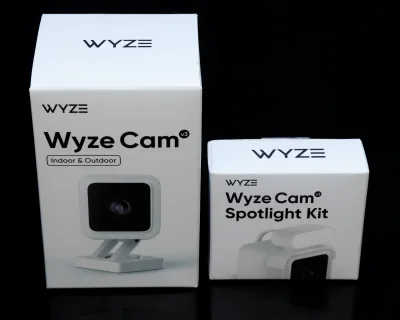 Wyze Cam v3 & Spotlight kit bundle