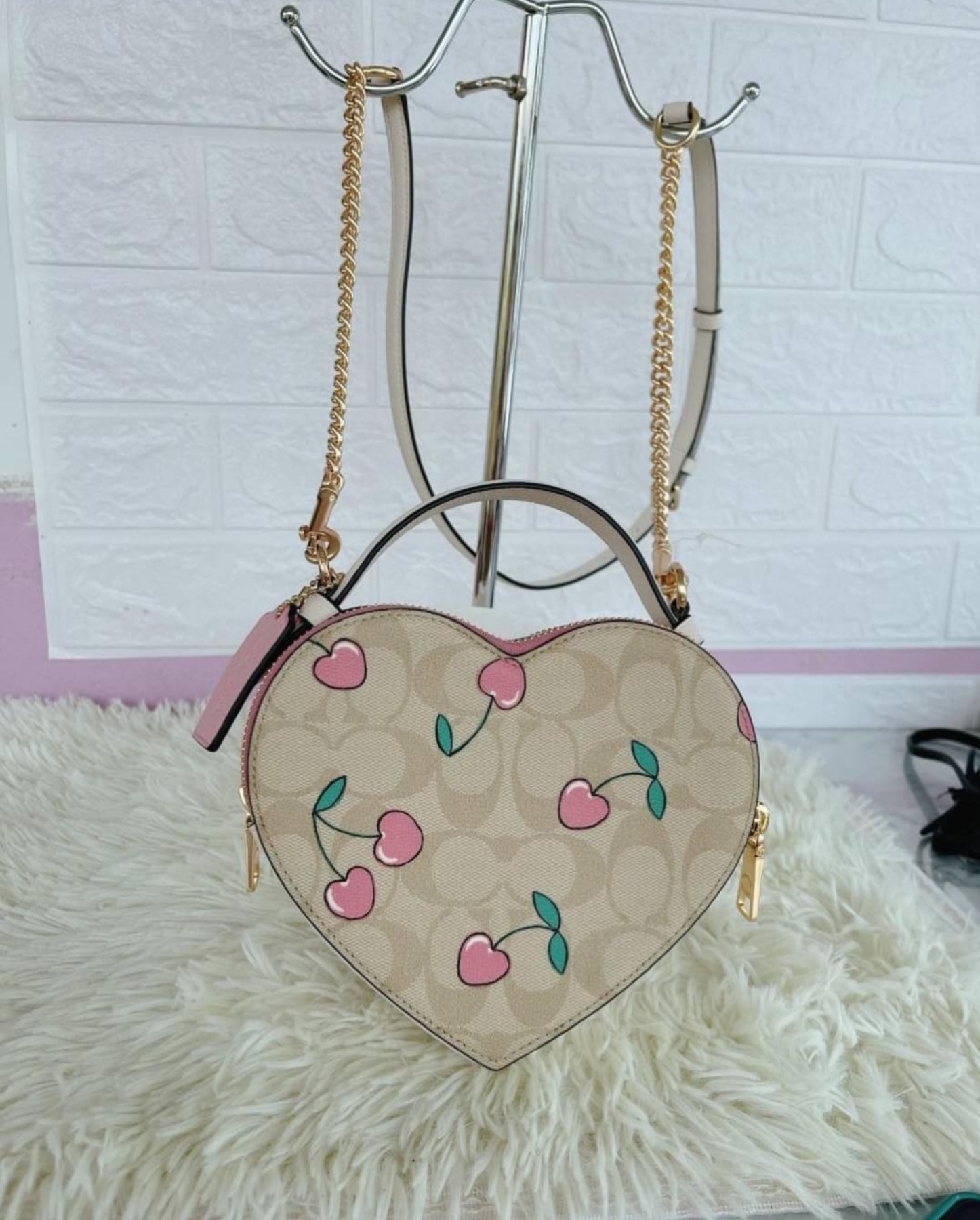 Coach CE653 Heart Crossbody With Heart Cherry Print In Gold/Light Khaki  Multi 